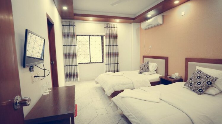 Sylcom Hotel - Photo2