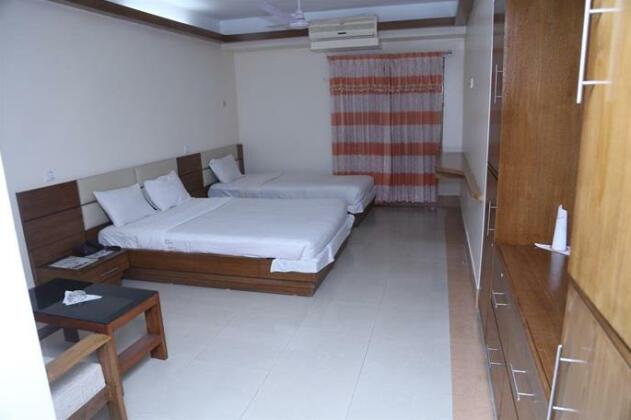 Hotel Garden Inn - Photo4