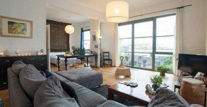 Entire Cosy and Quiet Apartment - Photo4