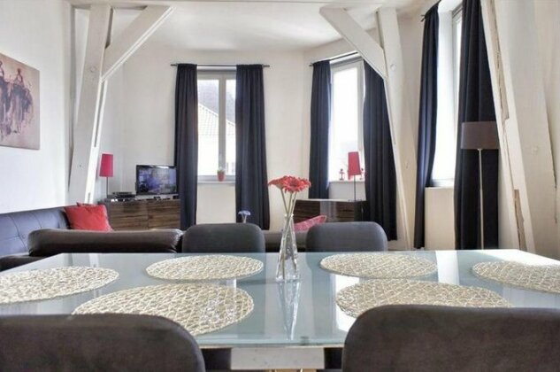 Grand Place Apartments - Photo4