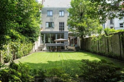 Authentic 19th c mansion with spacious garden
