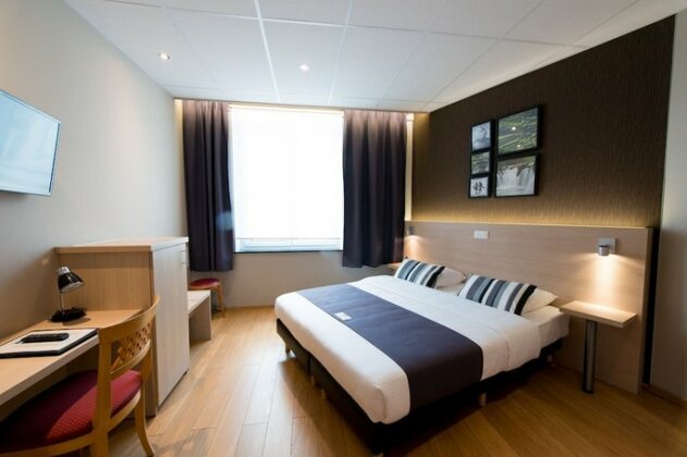 Univers Hotel - Photo2