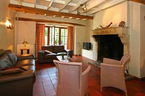 Tranquil Cottage in Petites Tailles with Terrace Vielsalm - Photo4