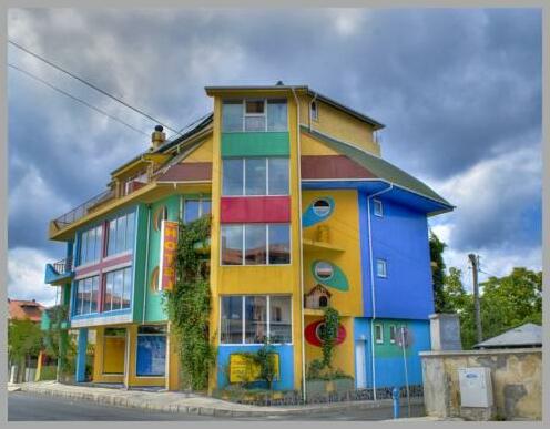 The Colourful Mansion Hotel - Photo2