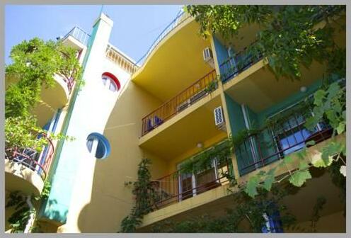 The Colourful Mansion Hotel - Photo4