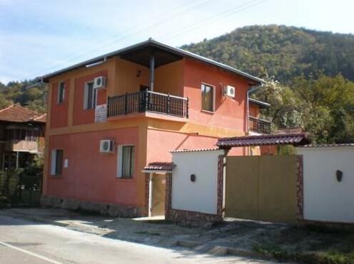 Ilidia Guest House - Photo2