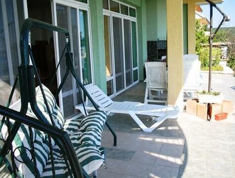 Avalon Seaview Villa - Photo5
