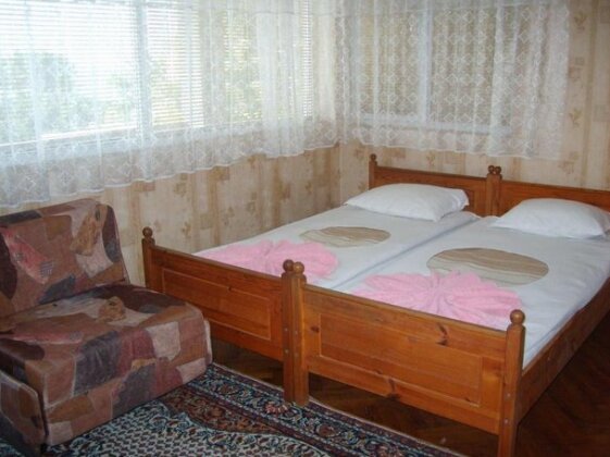 Ovcharovi Guest House - Photo2