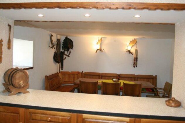 Regina's Guesthouse - Photo3