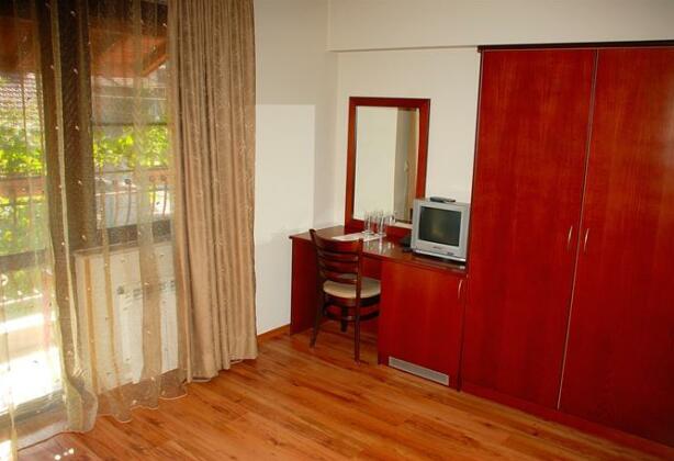 Bizev Hotel - Photo2