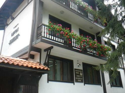Family Hotel Tipik - Photo2