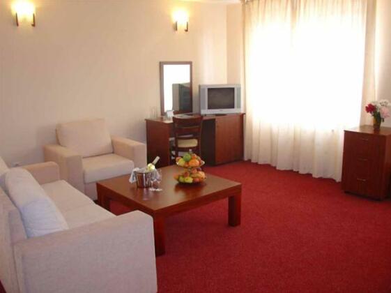 Hotel Bojur & Bojurland Apartment Complex - Photo5
