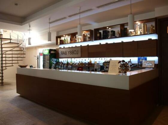 Radina's Way Hotel - Photo4