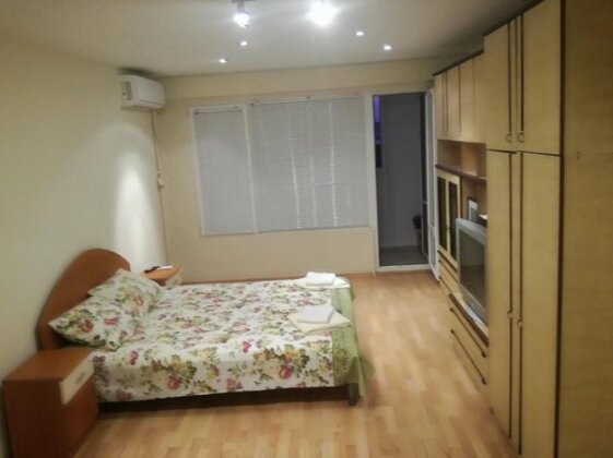 Comfortable 2-bedroom apartment Burgas - Photo3