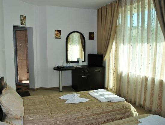 Hotel Santa Maria Sarafovo - Photo2