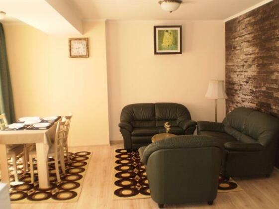 Ideal Apartments - Photo2