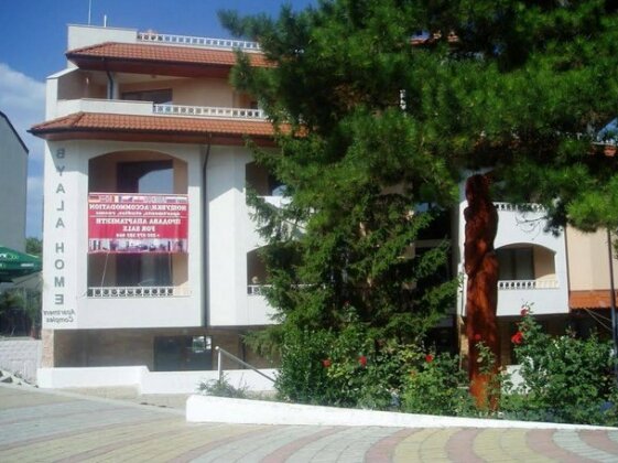 Byala Home Apartment Complex - Photo2