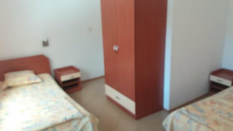 Dom Zaharievi - Photo3