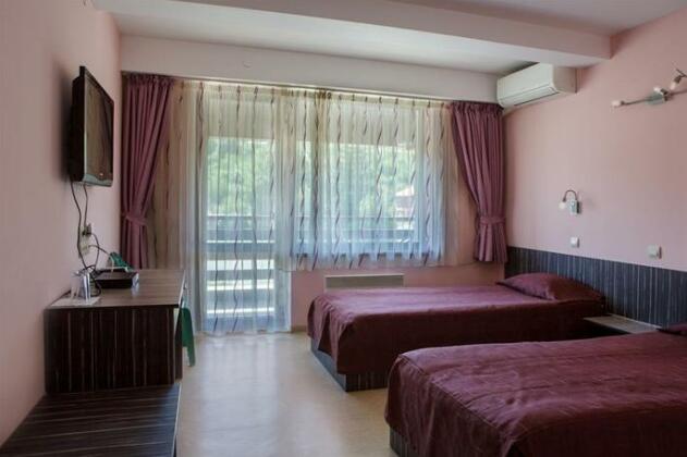 Family Hotel Kipra - Photo3