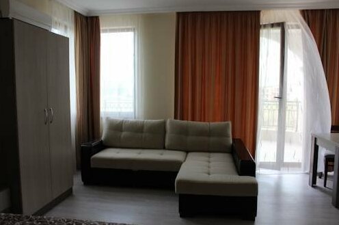 Brilliant Aparthotel - Photo4