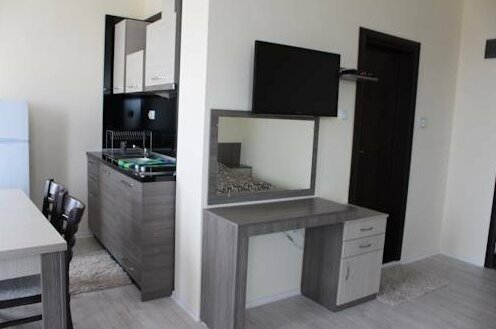 Brilliant Aparthotel - Photo5