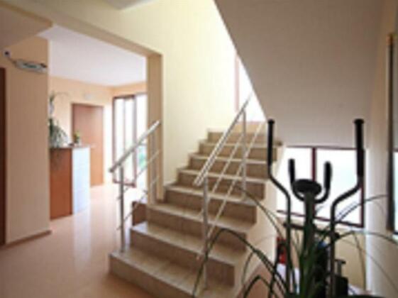 Family Hotel Astra Chernomorets - Photo3