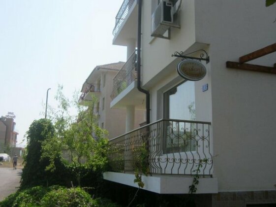 Family Hotel Trakia - Photo2