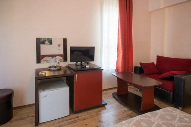 Vromos Guest House - Photo4