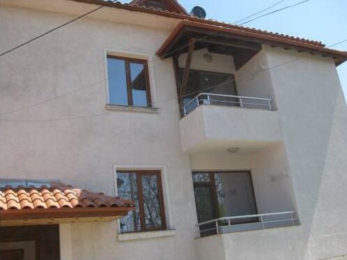 Zvezden Rai Guest Rooms - Photo2