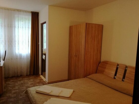 Blyan Family Hotel - Photo3