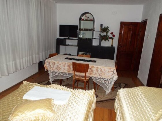 Albena Guest Rooms - Photo4