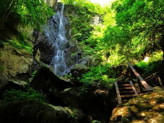 Mountain Boutique - Photo3