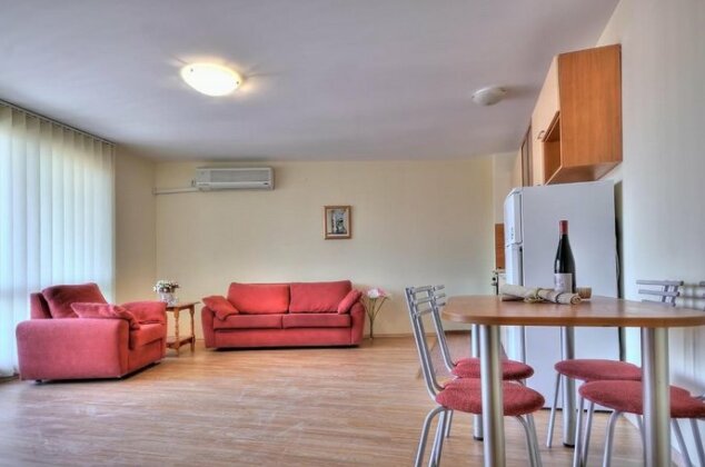 Privilege Fort Apartments - Photo2