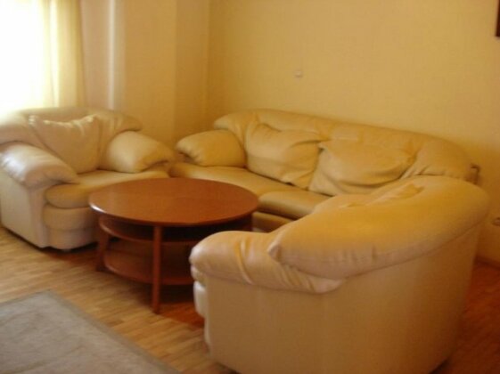 Cesar Guest Rooms - Photo2