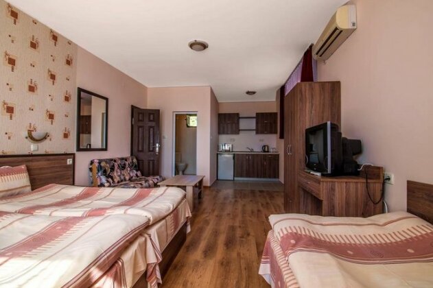 Hotel Bor Ivaylovgrad - Photo4