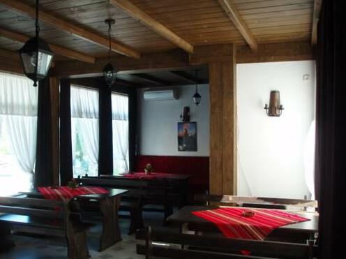 Family Hotel Mania Kalofer - Photo2