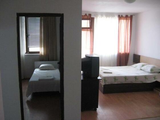 Kendros Guest House - Photo4