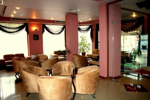 Hotel Elegant Karnobat - Photo3