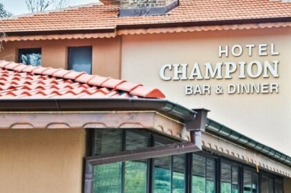 Hotel Champion