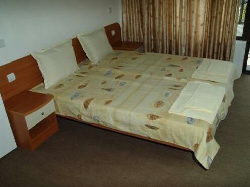 Hotel Globus - Photo2