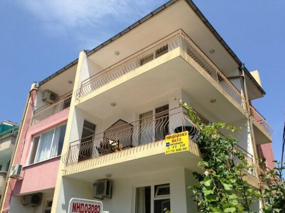 Kazlarov Guest House - Photo5