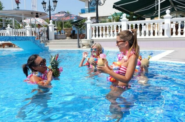 Kiten Beach Hotel - Photo2