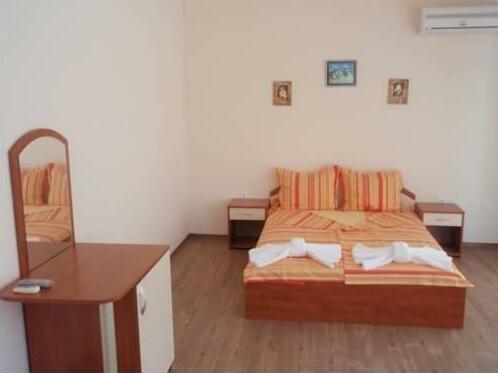 Purple House Suites - Photo5