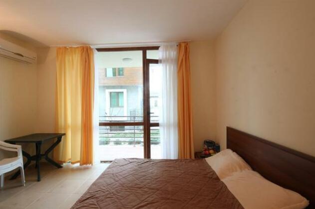 Studio Arendoo in Golden Eye - Photo3