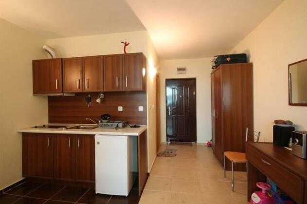 Studio Arendoo in Golden Eye - Photo5