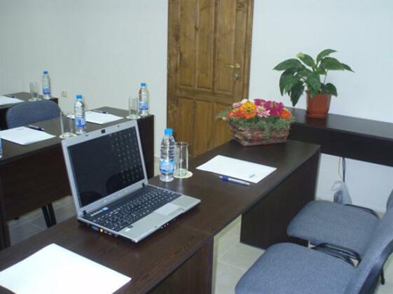 Bryasta Hotel & Restaurant - Photo3