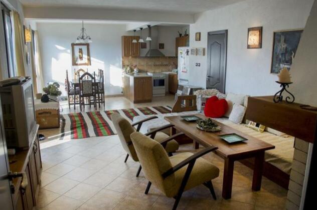 Makak Bed & Breakfast - Photo4
