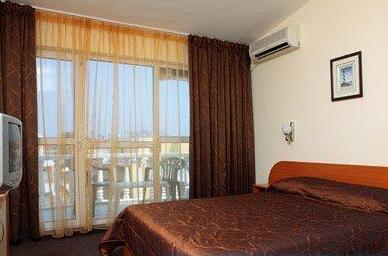 Hotel Ianis - Photo2