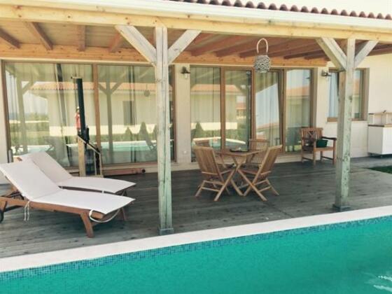 White House Family Villa - Photo5
