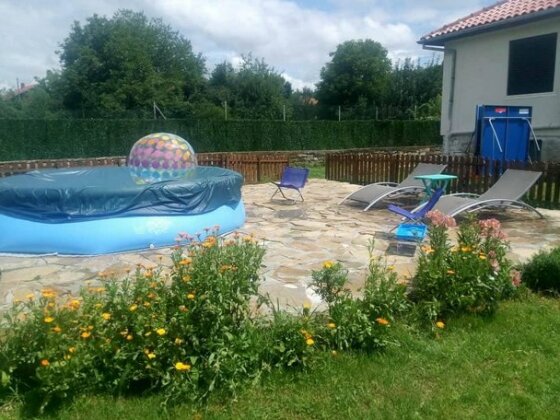 Homestay - Three bedroom house with garden
